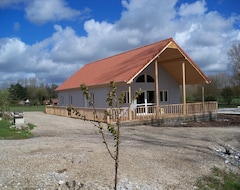 Koko talo/asunto Large Capacity Cottage (Nempont-Saint-Firmin, Ranska)