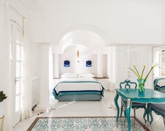 Hotel Villa Boheme Exclusive Luxury Suites (Positano, Italy)
