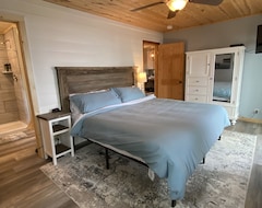 Entire House / Apartment Family Friendly Cabin On Lake Shamineau (Motley, USA)