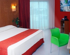 Khách sạn Hotel Ramada Cancun City (Cancun, Mexico)