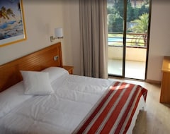 Khách sạn Aparthotel & Village Golf Beach (Pals, Tây Ban Nha)