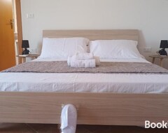 Bed & Breakfast Ninas House (Cirella, Ý)