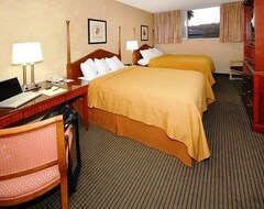 Hotel Quality Inn & Suites Downtown (Shelton, USA)