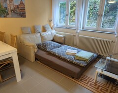 Toàn bộ căn nhà/căn hộ Cozy Apartment, In A Quiet Location And With A Garden (Schrozberg, Đức)
