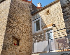 Toàn bộ căn nhà/căn hộ Country House With Jacuzzi (Cheilly-lès-Maranges, Pháp)