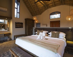 Khách sạn Angelas Safari Camp (Kruger National Park, Nam Phi)
