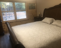 Hele huset/lejligheden Brand New Private Full Log Home, 5 Minutes From Town (Plattsburgh, USA)