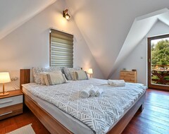 Hele huset/lejligheden 2 Bedroom Accommodation In Vurot (Sisak, Kroatien)