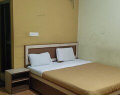 Hotelli Spot On 36187 Hotel Vishwa Resort & Lodging (Hubli, Intia)