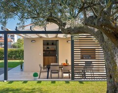Koko talo/asunto Modern Villa Amoroso In Western Istria (Lovas, Kroatia)