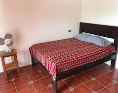 Lauri´s Hotel (Lanquín, Guatemala)