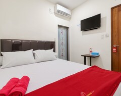 Otel RedDoorz Syariah near Universitas Serambi Mekkah (Banda Aceh, Endonezya)