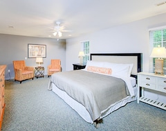 Hotel Beachwoods Resort, Spacious Deluxe 3 Bedroom Suite (Kitty Hawk, USA)