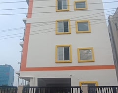 Khách sạn Yellow Bells Trendy Living (Hyderabad, Ấn Độ)