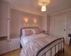 Cijela kuća/apartman 1 Bedroom Accommodation In Crowlista (Mealasta, Ujedinjeno Kraljevstvo)