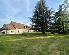 Cijela kuća/apartman Former Priory Of The 16th Century, Near The Loire Castles (Concriers, Francuska)