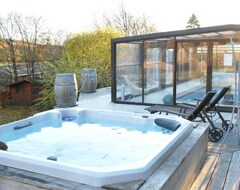 Hele huset/lejligheden Luxurious Holiday Home In Redu With Sauna (Libin, Belgien)