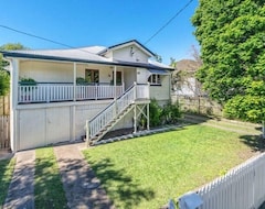 Tüm Ev/Apart Daire Bella Bulimba, A Private Beautiful Character Home With Fenced Rear Garden (Brisbane, Avustralya)