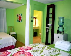 Hotel All Seasons Guest House (Hopkins, Belize)