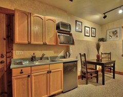 Entire House / Apartment Mountain Adventure Studio Master Suite 25 Min To Park City (Kamas, USA)