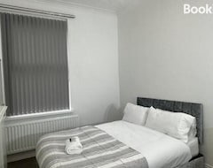 Cijela kuća/apartman Le Crescent Lodge, Room Stay , Middlesbrough City (Middlesbrough, Ujedinjeno Kraljevstvo)