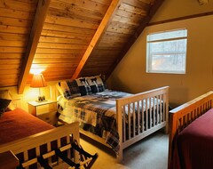 Casa/apartamento entero The Cabin At Sleep Hollow Sleeps 10-12! (Garden Valley, EE. UU.)