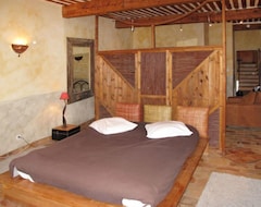 Toàn bộ căn nhà/căn hộ Vacation Home FrÊne In Nyons - 4 Persons, 2 Bedrooms (Les Pilles, Pháp)