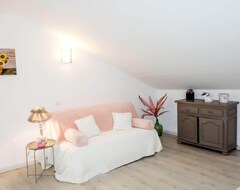 Toàn bộ căn nhà/căn hộ Apartment La Maison DadÉlaÏde In Saint Laurent Daigouze - 6 Persons, 2 Bedrooms (Saint-Laurent-d'Aigouze, Pháp)