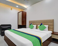 Khách sạn Treebo Trend Kanavu Valley View Resort (Udhagamandalam, Ấn Độ)