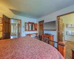 Hotel Enjoy A Shared Hot Tub, Sauna & Pool When Staying In This Spacious Condo! (Mammoth Lakes, USA)