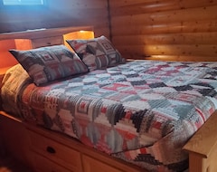 Entire House / Apartment Tin-can Cabin Is A Cozy Get-away Destination For Hunting Or Small Town Ventures (Terry, USA)