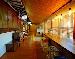 Khách sạn Hanok Village Gguldanji (Jeonju, Hàn Quốc)