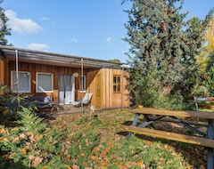 Toàn bộ căn nhà/căn hộ Inviting And Bright Cottage In Top Location And Beautiful Lake View. (Zeulenroda-Triebes, Đức)