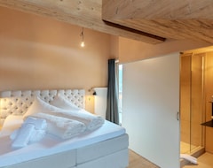 Khách sạn Alpen Select Lodge Kleinwalsertal (Riezlern, Áo)