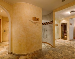 Double Room Saphir Shower, Wc - Hotel Kristall (Großarl, Avusturya)