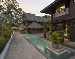 Khách sạn Phrip Phri Luxury Pool Villas (Samut Songkhram, Thái Lan)