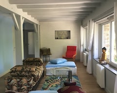 Koko talo/asunto Vrbo Property (Gesvres, Ranska)