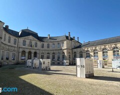 Cijela kuća/apartman La Cour Du Prince - Rez-de-chaussee - Cosy - Lumineux - Terrasse - Proche Gare - Gere Par Presta-zenservices (Verdun, Francuska)