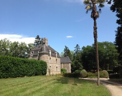 Toàn bộ căn nhà/căn hộ Château De Léauville, Great Charm 17th And 18th Centuries (Montauban-de-Bretagne, Pháp)