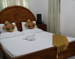 Hotel Brazaville Beach Resort (Hinoba-an, Philippines)
