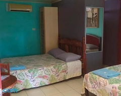 Otel Cabinas El Botecito (Florencia, Kosta Rika)