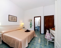 Hotel Villa Svizzera Terme (Lacco Ameno, Italy)