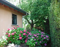 Toàn bộ căn nhà/căn hộ Guest House Living In The Garden Of The Senses (Kindenheim, Đức)