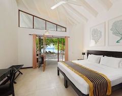 Хотел Hotel Embudu Village (Южен Атол Мале, Малдиви)