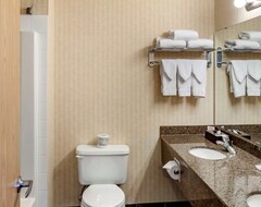 Hotel Quality Inn & Suites Edmonton International Airport (Leduc, Canadá)