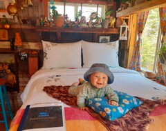 Casa/apartamento entero Fairy Tale Cabin - A Private Getaway To Your Childhood (Eldon, Canadá)