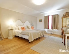Cijela kuća/apartman Engardin, A Refined 800sqm Property In Green Provence (La Celle, Francuska)