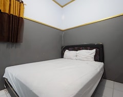 Khách sạn Spot On 93620 Anisa Homestay Syariah (Tulungagung, Indonesia)