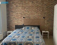 Cijela kuća/apartman Studio With Furnished Terrace And Wifi At Charleroi (Charleroi, Belgija)