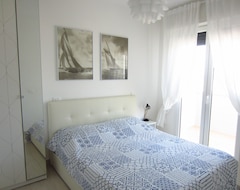 Casa/apartamento entero Cosy Stranden Lejlighed 2 Gratis Solarium Og Umbrela PÅ Stranden (Rímini, Italia)